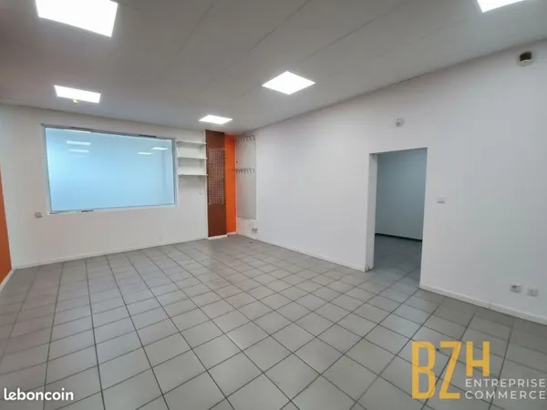 Local commercial 97 m² LORIENT