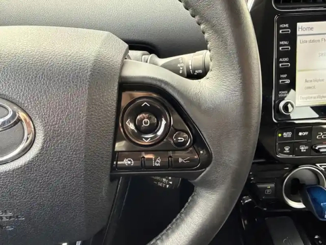 Toyota Prius hybrid rechargeable dynamic pack premium — photo 16