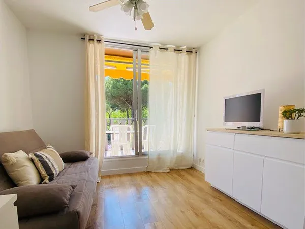La Grande-Motte - Studio cabine 17 m² + loggia 5 m² - 540 CC - Oct à Mai