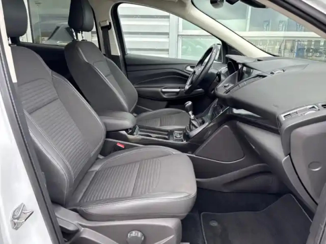Ford Kuga 1.5 tdci 120ch stop&amp;start titanium 4x2 — photo 27