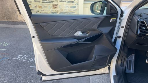 DS DS7 Crossback 1.5 BlueHDi 130 EAT8 - Grand Chic – 2021 – 155113 km – Diesel – Boîte Automatique — photo 40