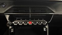 Peugeot 2008 1.2 PureTech 130ch S&S Allure Pack — photo 26