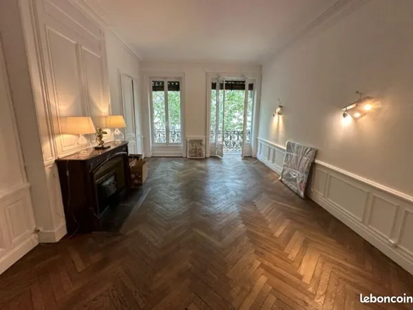 Bureaux 150 m²