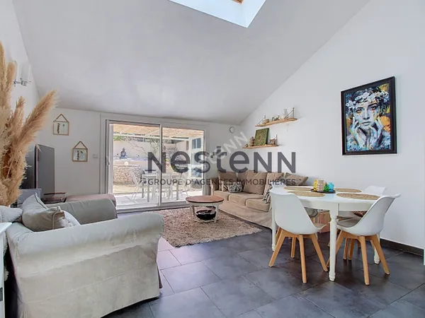 Maison 3 pièces rénovée avec jardin et garage, secteur Sud de Vitrolles