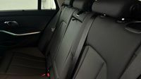 Bmw Série 3 Touring 318dA MH 150ch Luxury — photo 13
