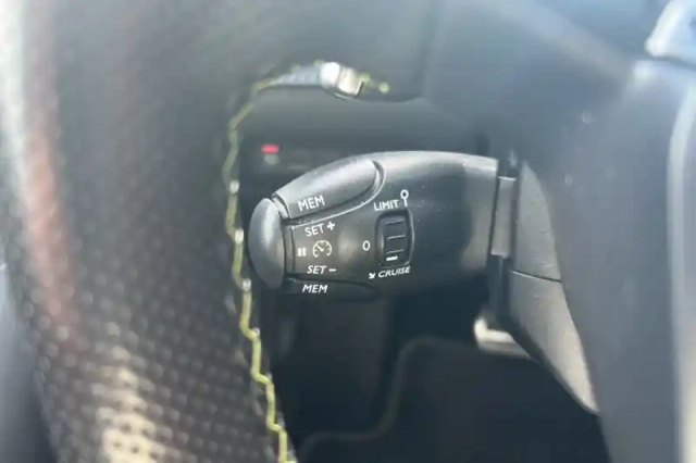 Peugeot 2008 puretech 130 s&amp;s eat8 — photo 14