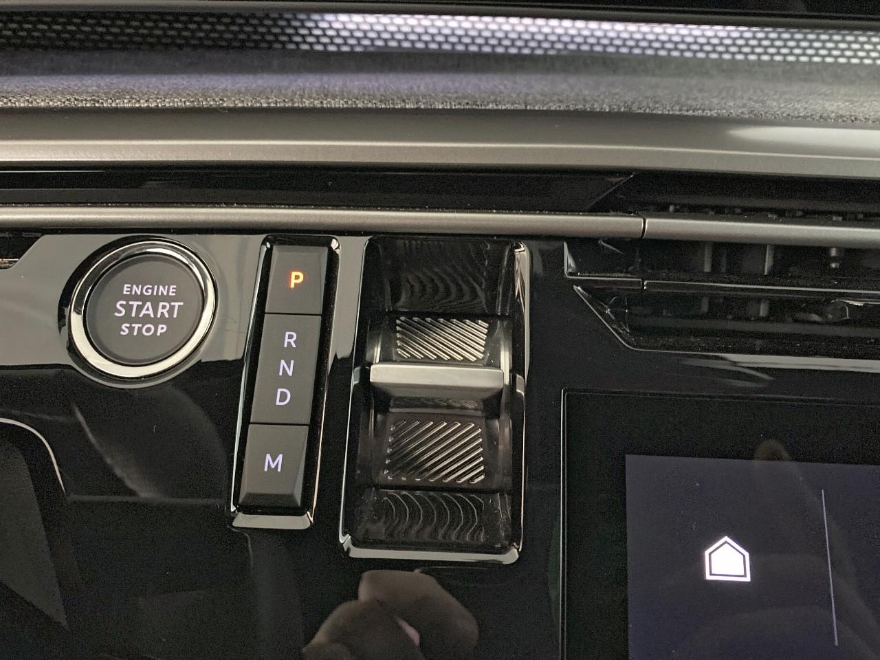 Peugeot 3008 hybrid 145 e-dcs6 gt — photo 15