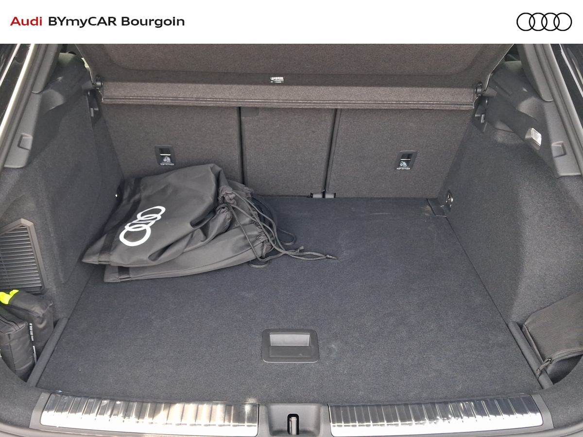 Audi Q3 e-hybrid 272 ch S tronic 6 — photo 13