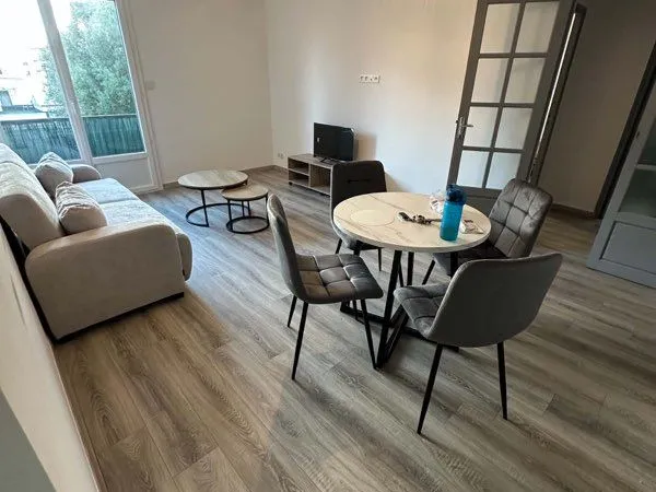 À louer - T2 meublé et climatisé à Ajaccio - 800 charges comprises