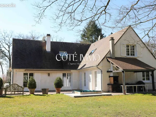 Maison 8 pièces 229 m²