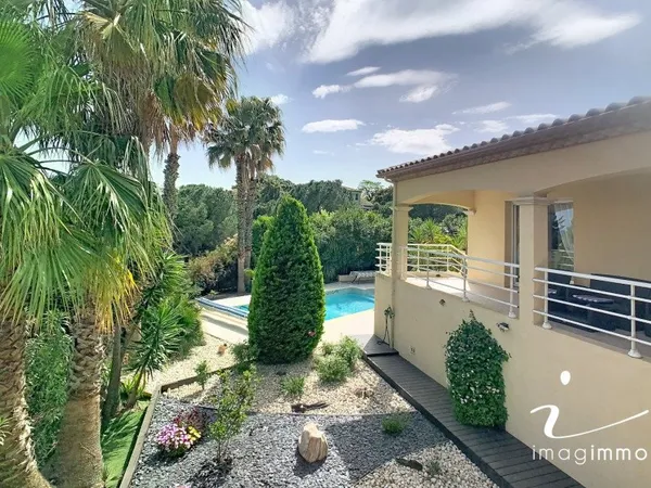 Villa 5 pièces 165 m²