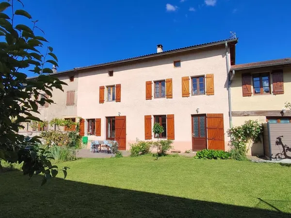 Maison 8 pièces 144 m²