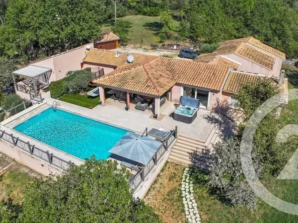Maison 5 pièces 230 m²