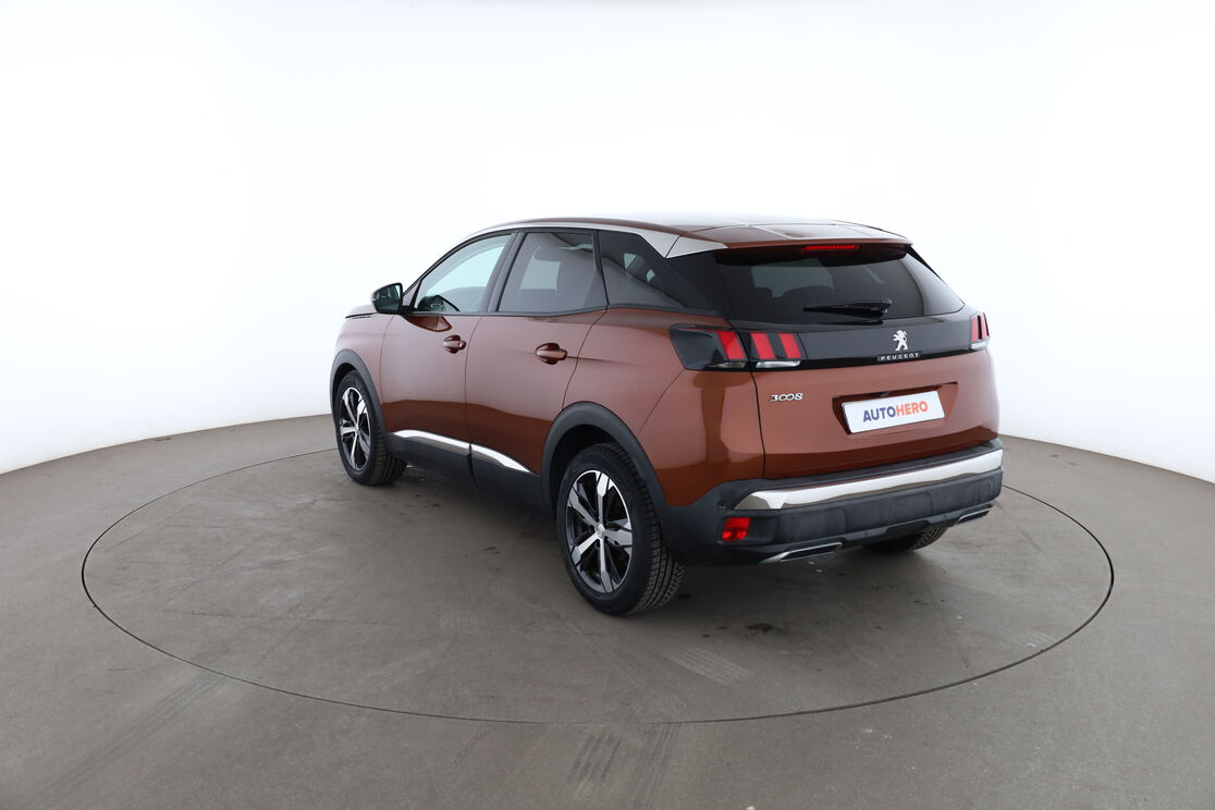 Peugeot 3008 1.2 PureTech Allure EAT6 — photo 3