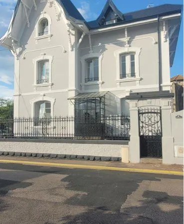 Appartement F2 centre ville Thaon
