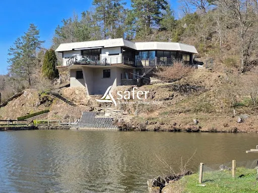 Maison 6 pièces 178 m²