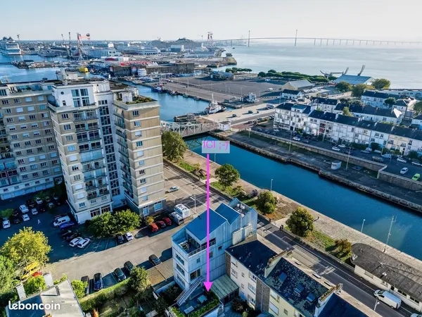 Bureaux 6 postes avec terrasse 30 m² plein sud - Saint-Nazaire