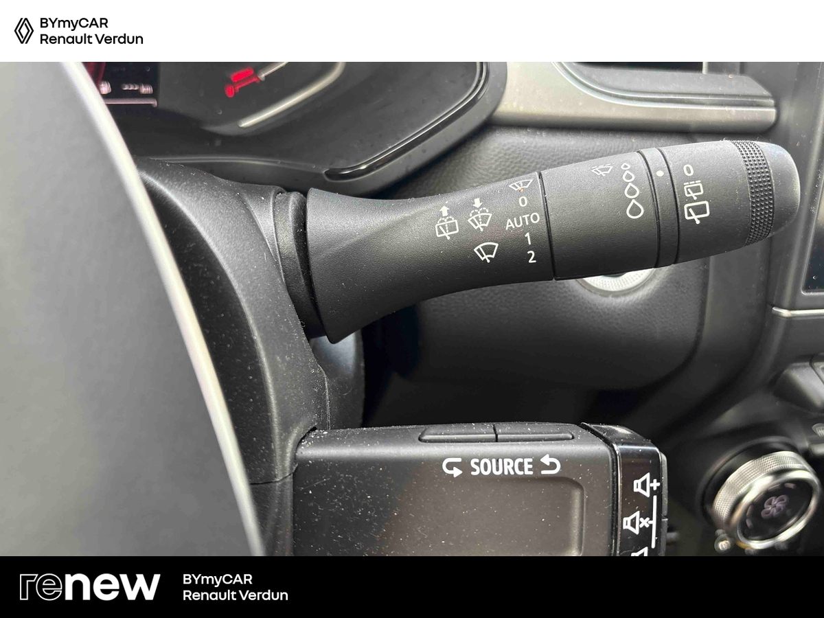 Renault Captur mild hybrid 140 — photo 19