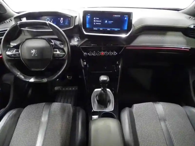 Peugeot 2008 1.2 puretech 130ch s&amp;s gt — photo 6