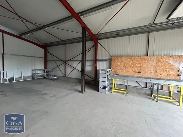 Local commercial 140 m²