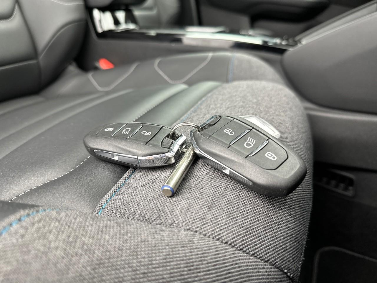Citroën C4 e-c4 136 ch automatique shine — photo 36