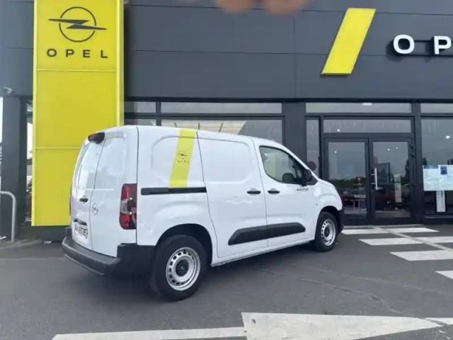 Opel Combo cargo m charge utile majorée diesel 100ch pack premium connect — photo 5