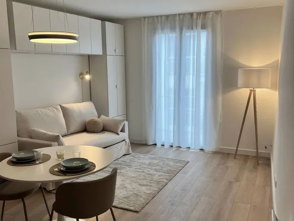 Studio 1 pièce 33 m²