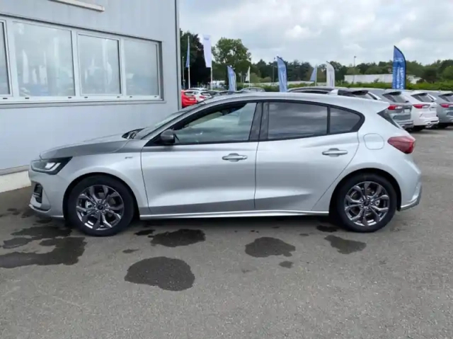 Ford Focus 1.0 flexifuel mhev 125ch st-line x — photo 21