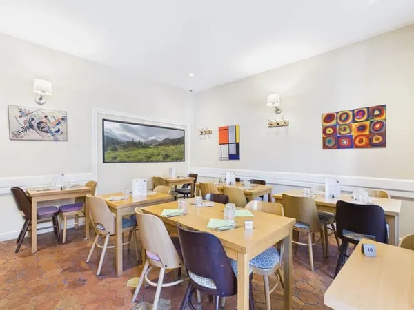 Commerce 385 m²