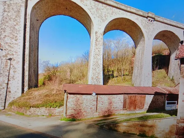 entrepôt grange avec. Terrain