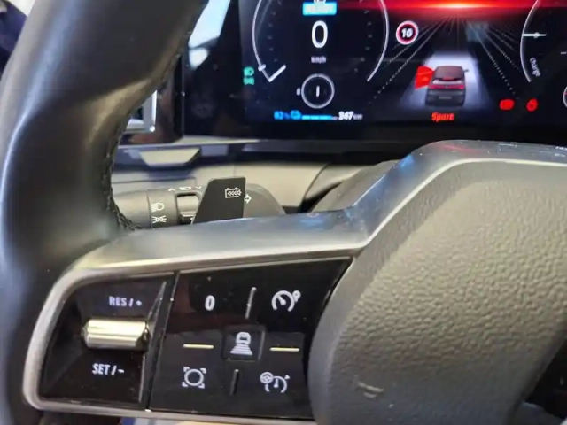 Renault Megane e-tech ev60 220 ch super charge — photo 18