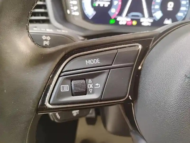 Audi A1 sportback 30 tfsi 110 ch bvm6 advanced — photo 19