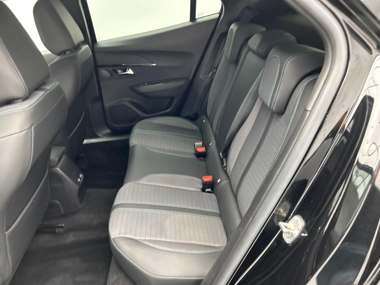 Peugeot 2008 puretech 100 s&s bvm6 allure — photo 13