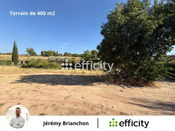 Terrain 400 m²