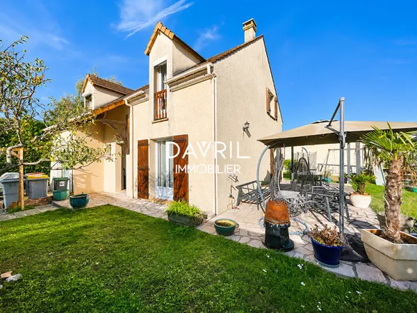 EXCLUSIVITÉ * MAISON FAMILIALLE * BEAUX VOLUMES et BEAU TERRAIN * 4 CHAMBRES *