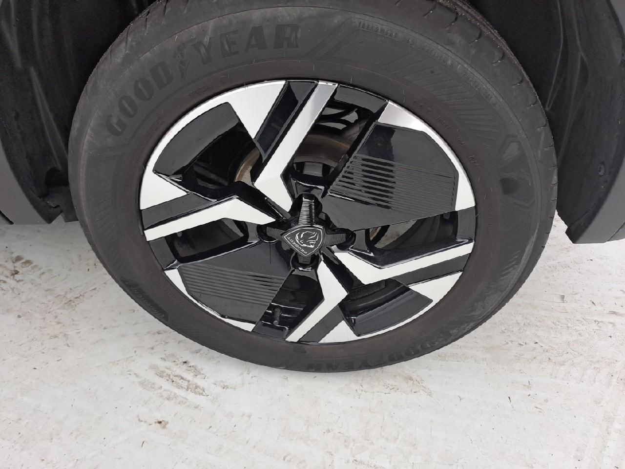 Peugeot 2008 puretech 100 s&s bvm6 allure — photo 24