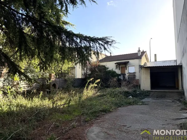 VITRY Quai de Seine maison, garage, sous-sol et Jardin