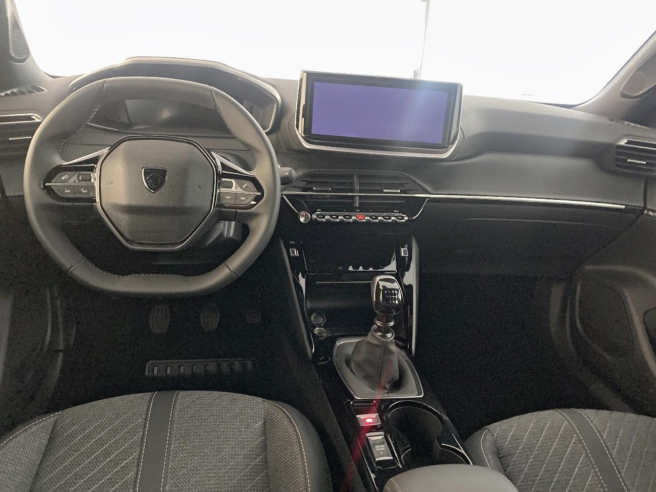Peugeot 2008 turbo 100 ch bvm6 allure — photo 8