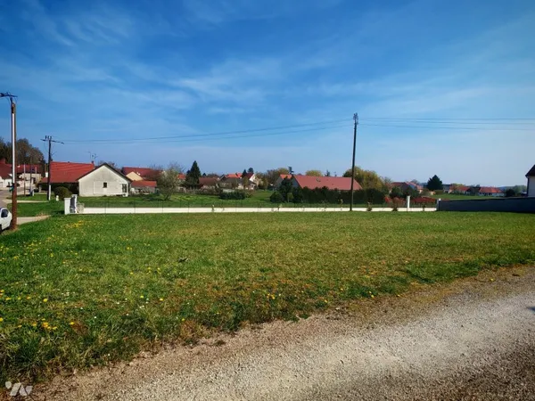 Terrain 1000 m²