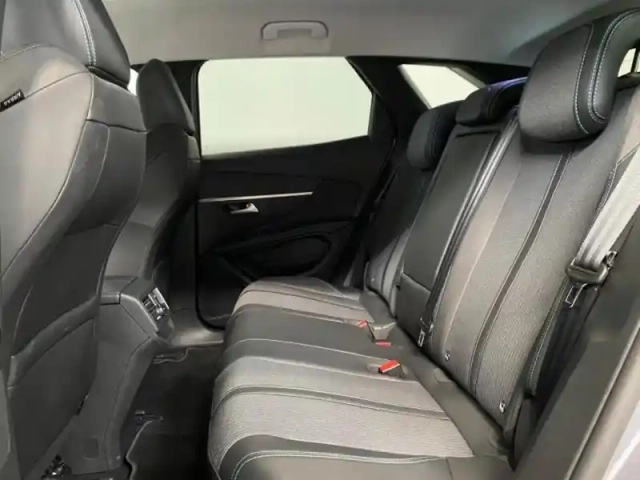 Peugeot 3008 1.2 puretech 130ch s&amp;s allure eat8 — photo 9