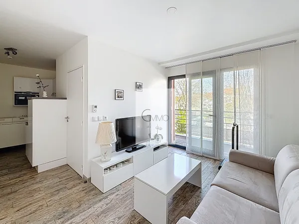 Charmant studio avec balcon a LHay-les-Roses, proche RER B