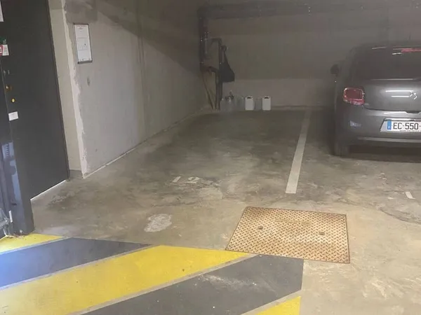 Parking 12 m²