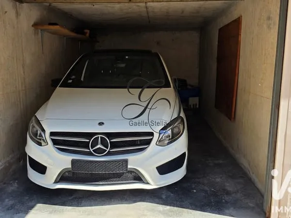 Parking 14 m²