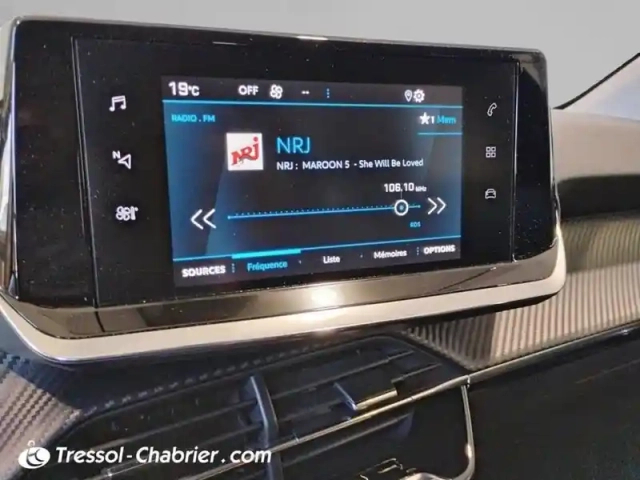 Peugeot 208 puretech 100 s&amp;s eat8 allure — photo 21