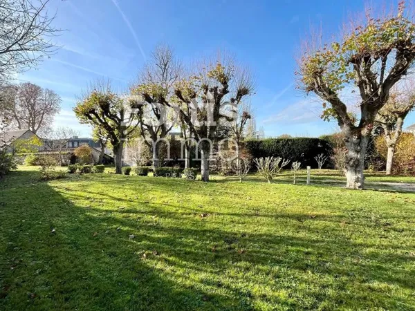 SAINTRY-SUR-SEINE-MAISON-PLAIN PIED-5 PIÈCES-JARDIN-PISCINE
