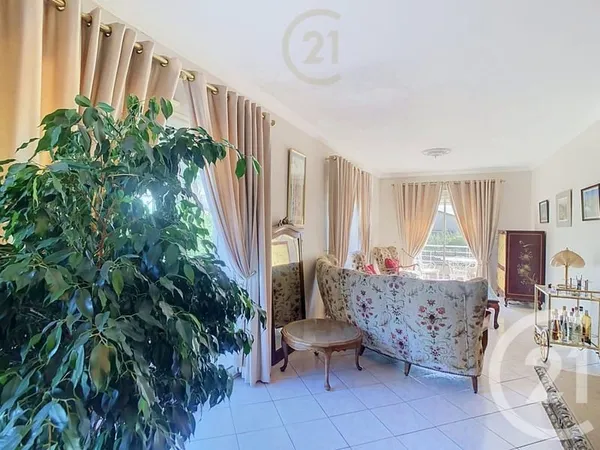 Maison 6 pièces 188 m²
