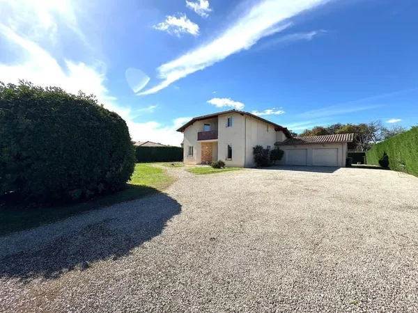 Maison Contemporaine 6 Pieces 156m2 Avec Double Garage, Quartier Recherche