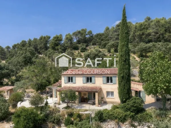 Propriété d'exception au coeur de la Provence