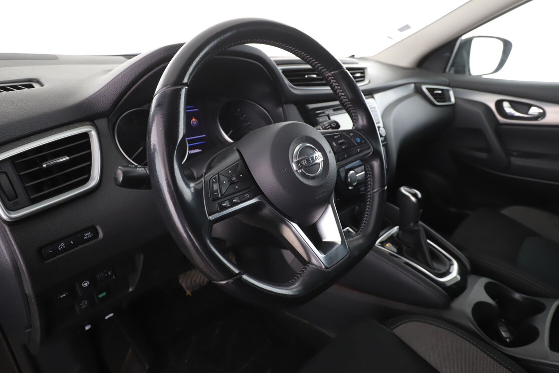 Nissan Qashqai 1.3 DIG-T N-Connecta DCT7 — photo 10
