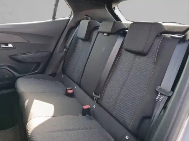 Peugeot 2008 hybrid 110 e-dcs6 — photo 12